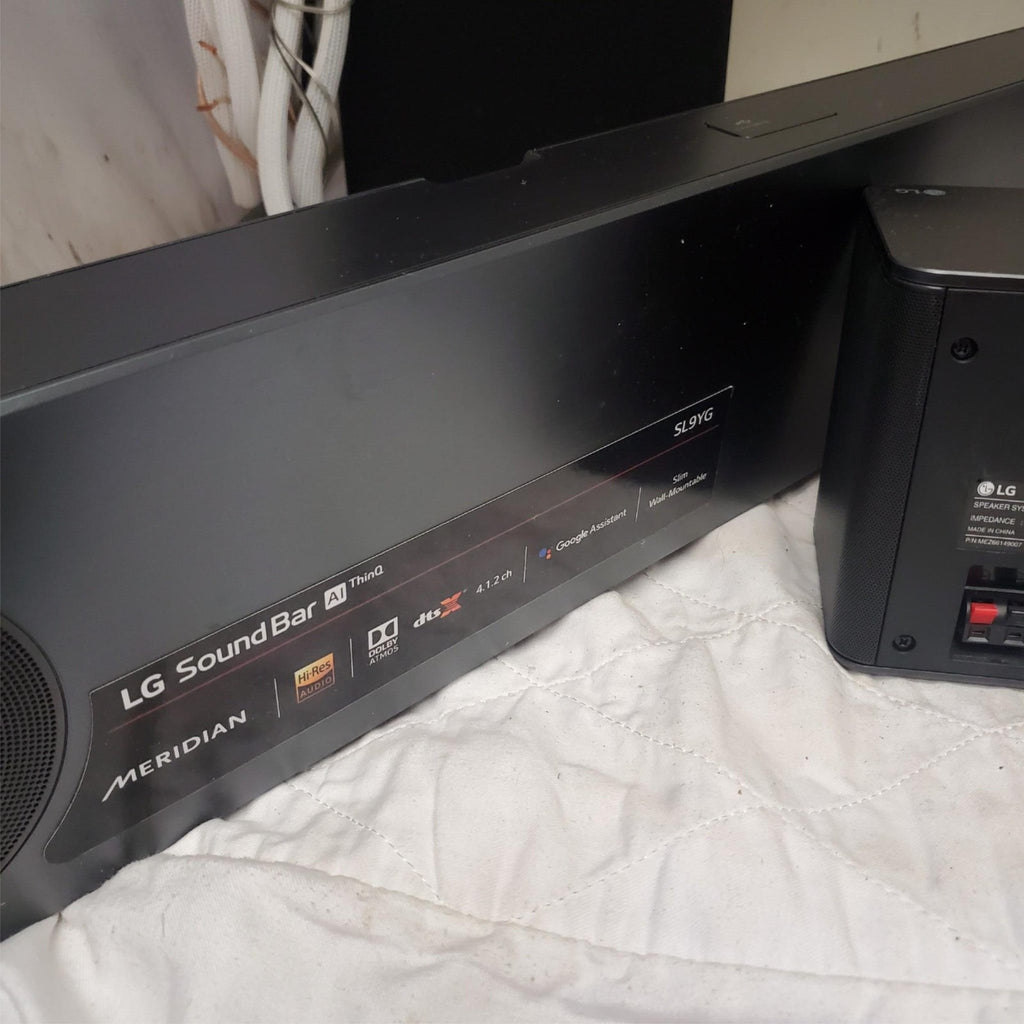 LG SL9YG Home Theater Sound System with Wireless Subwoofer and Surround Speakers