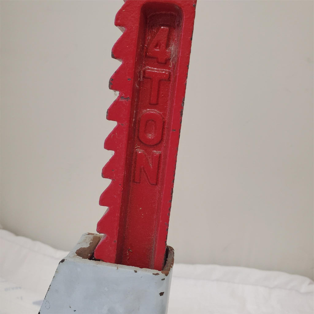 Larin Corp Ontario Jack Stand 4 Ton Capacity CA 91461