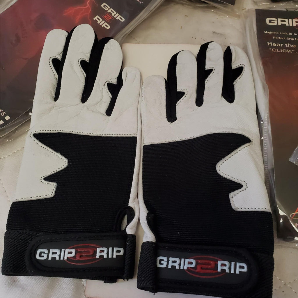Lot of GRIP2RIP Baseball Softball Tee Ball Batting Gloves with Nike Bag