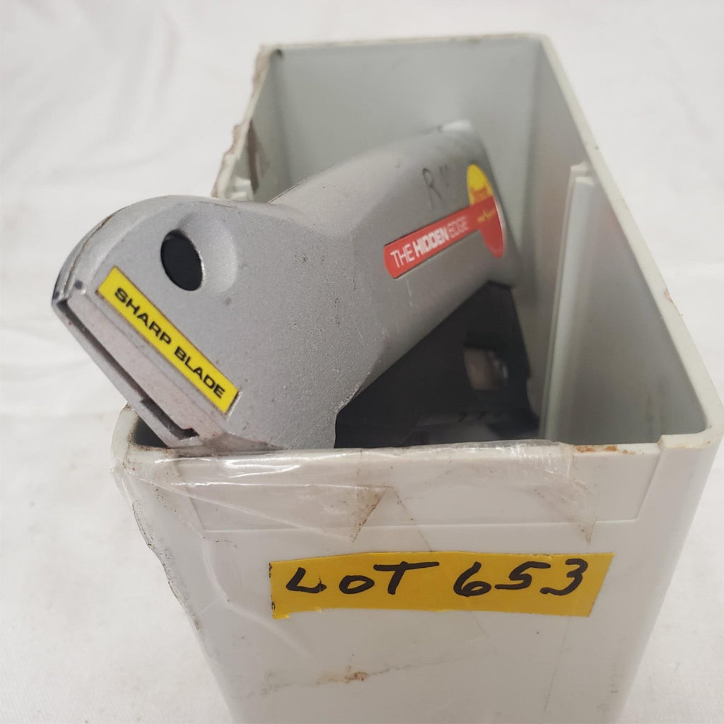 Stanley 99E Knife & Starrett Hidden Edge Utility Knife with Safety Lock LOT-653