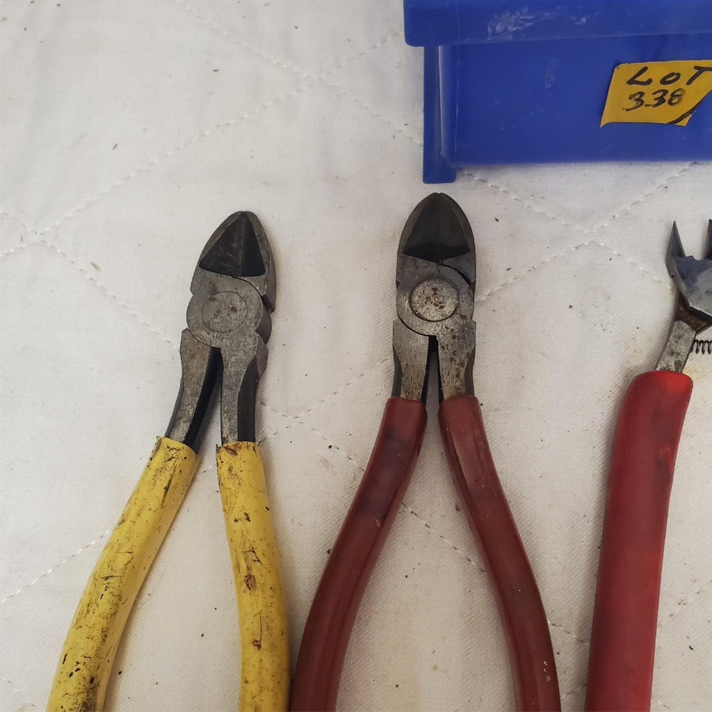 Lot of 4 Assorted Hand Tools Pliers and Wire Cutters LOT-338
