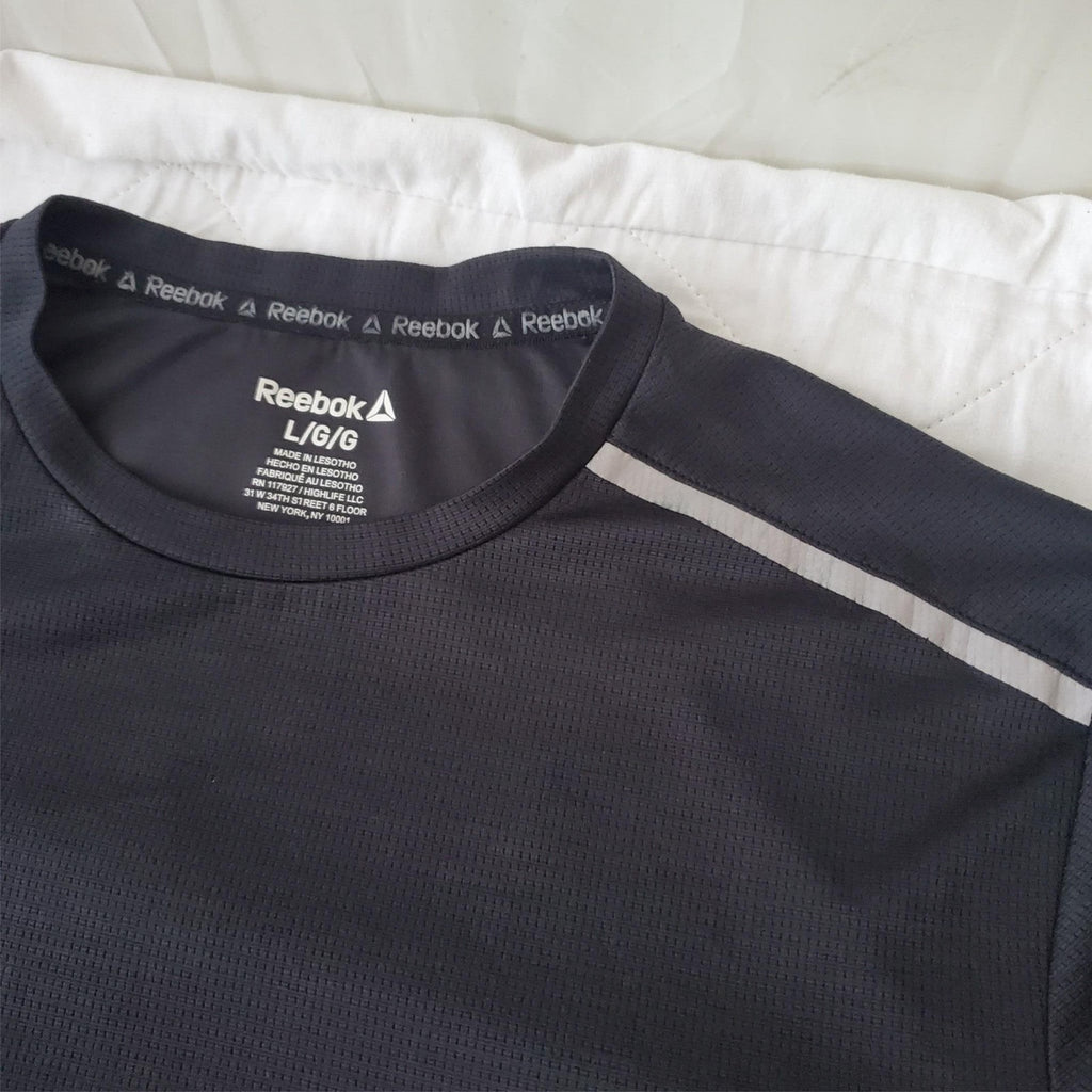 Lot of 4 Size L Rebook, Russell & Other Brand  Dry Fit Short Sleeve Shirt Mens 