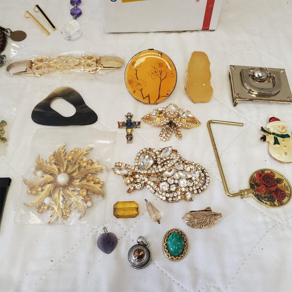 Lot of Assorted Various Brooch, Hair Clips, Pendent & Swiss Knife LOT-9
