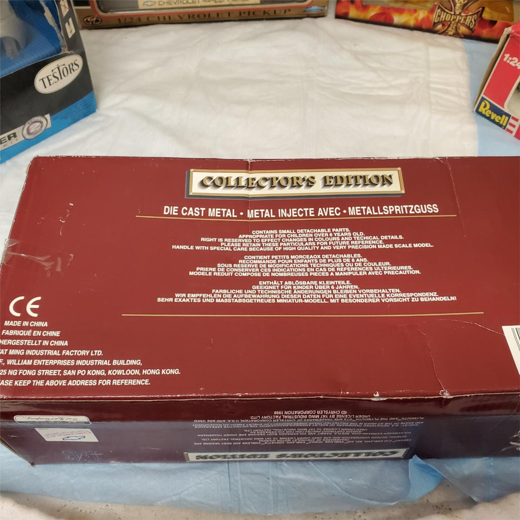 Testors Builder Silver Series, Chevrolet 454 SS, West Coast Choppers and Lot Car