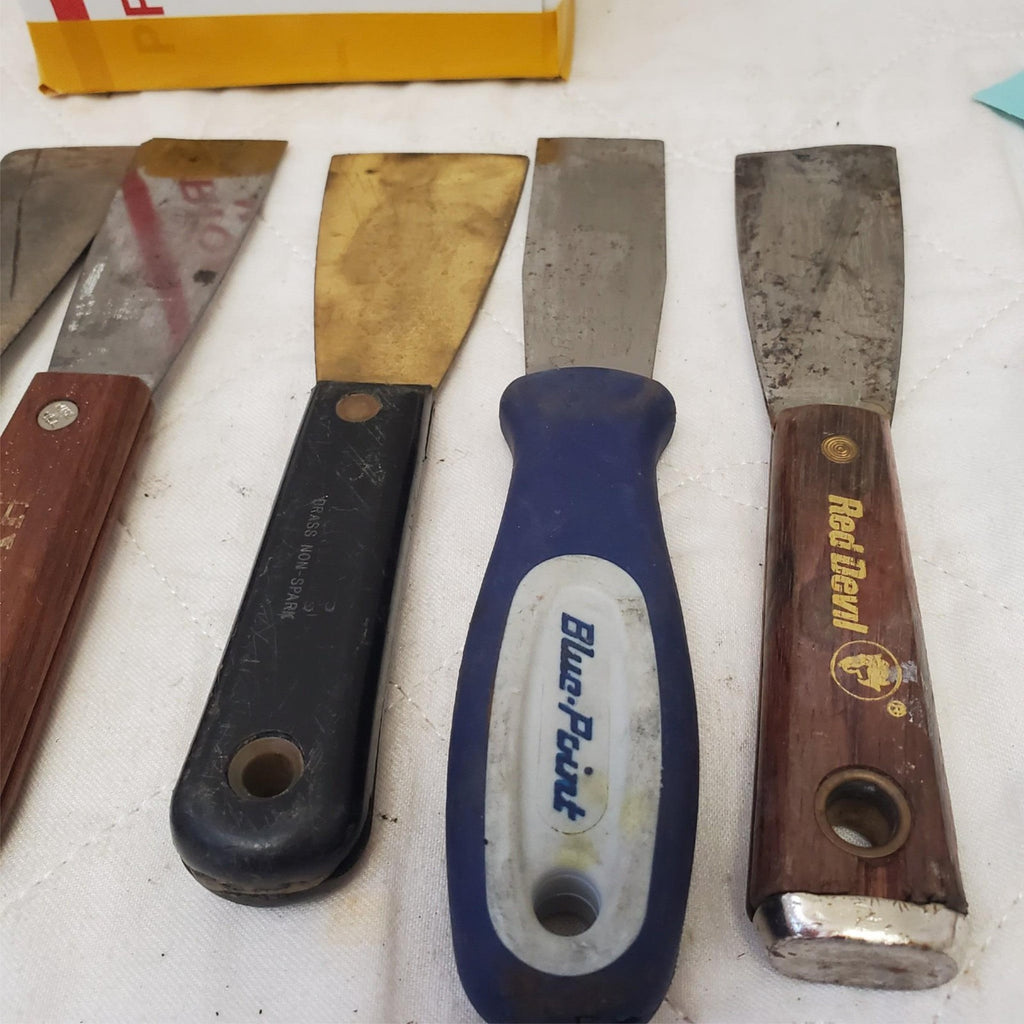 Lot of 6 Assorted Various Brands Putty knives LOT-828