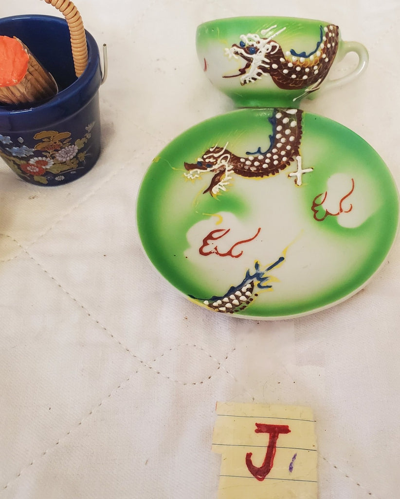 Lot of Vintage Niagara Falls Souvenir Japanese Style Miniature Cup Saucer & Vase