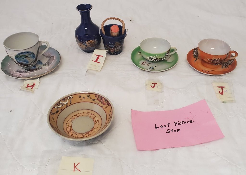 Lot of Vintage Niagara Falls Souvenir Japanese Style Miniature Cup Saucer & Vase