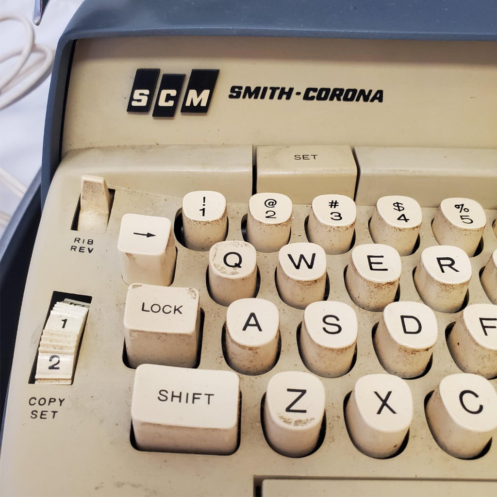 Vintage Scm Smith Corona Coronet Electric Portable Typewriter with Case
