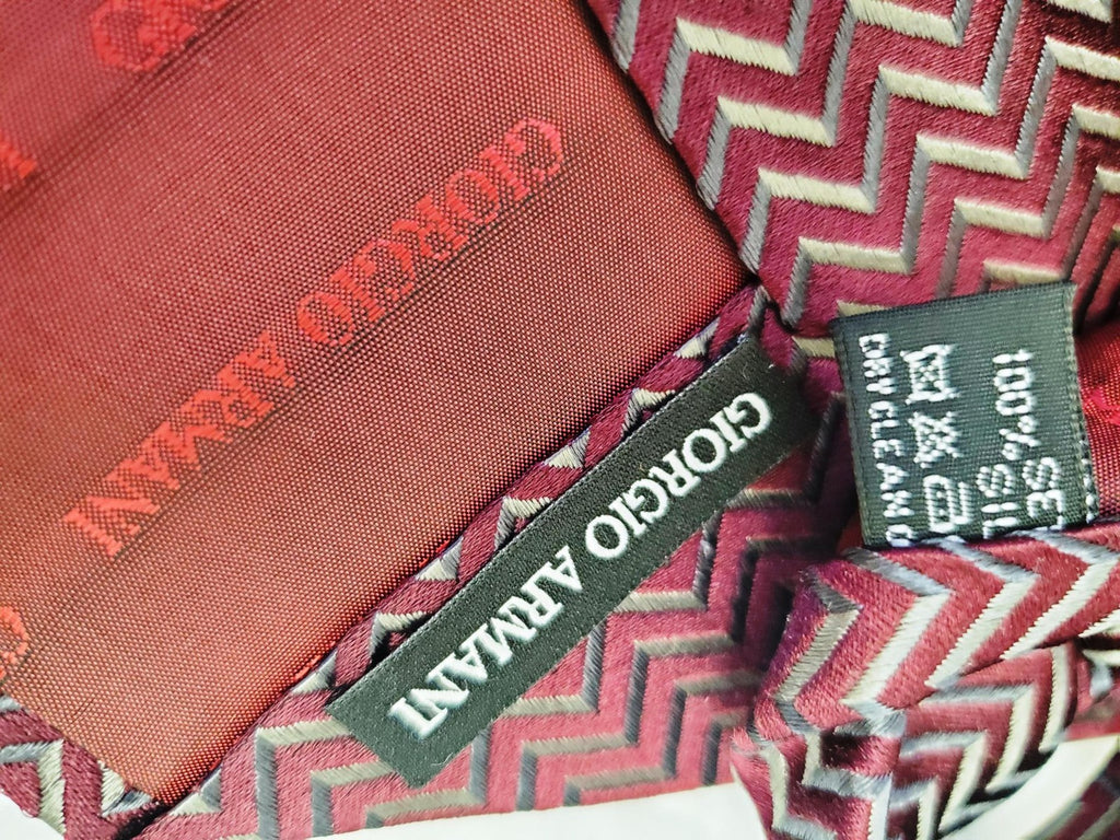 Giorgio Armani 100% Silk Men's Neck Tie Made in Italy