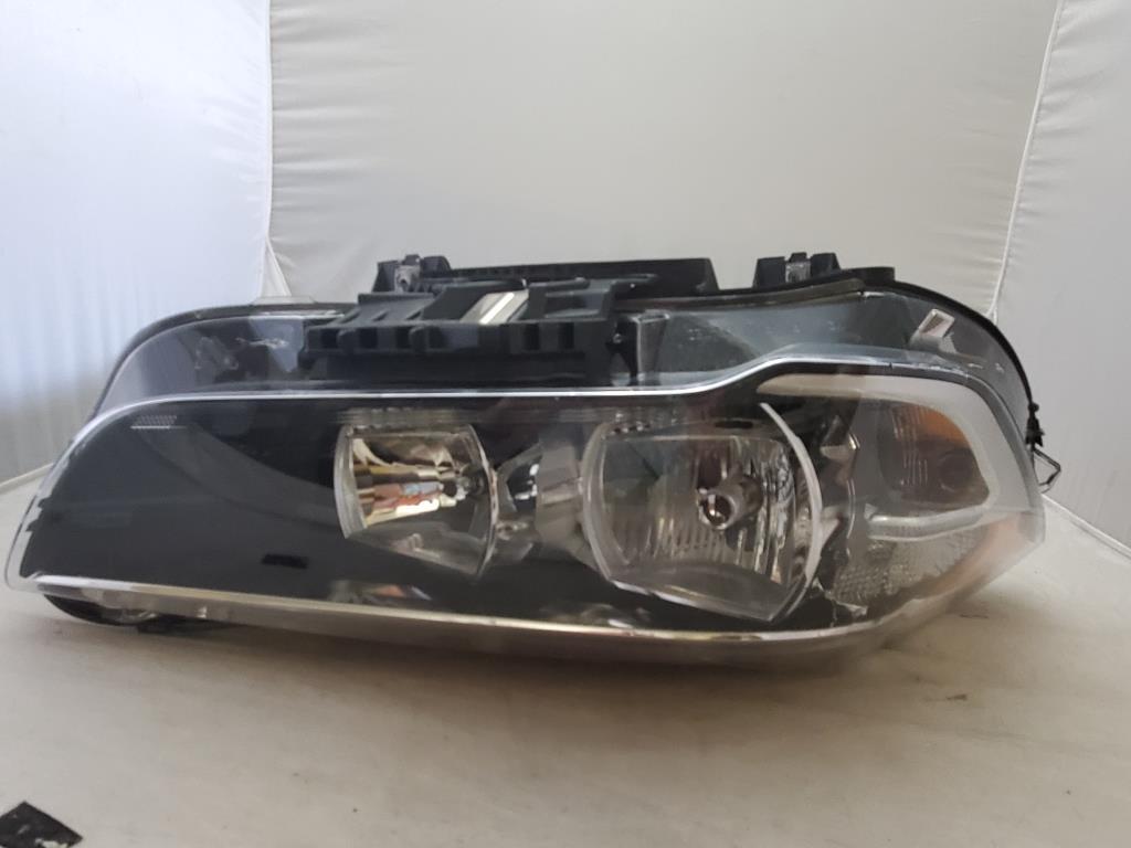 2016 - 2019 BMW X1 Right Passenger Halogen Headlight F48 OEM