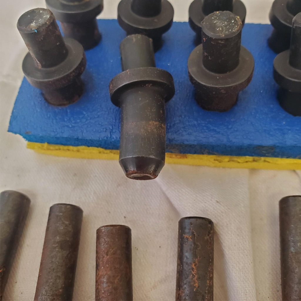 Lot of Rivet Set 5/32" & other Universal Straight for Shank Rivet Gun LOT 460