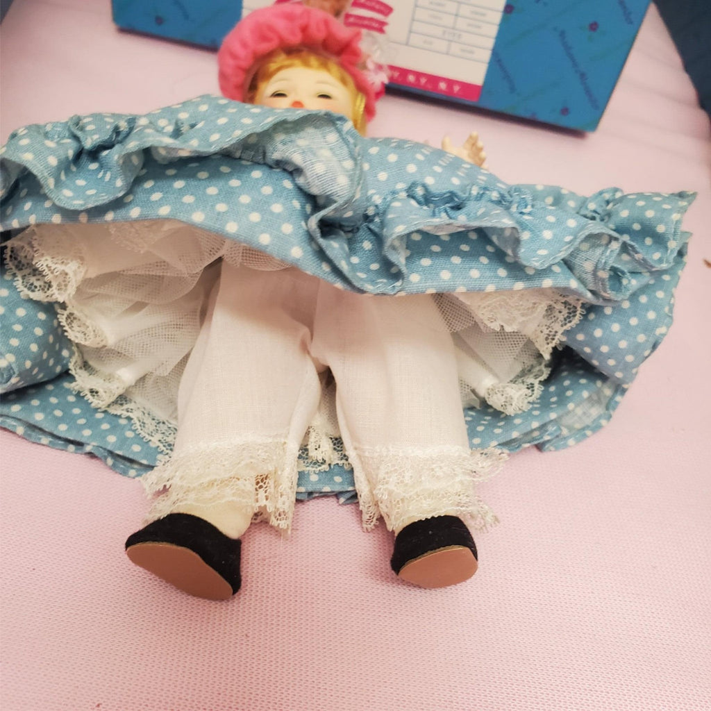 Set of 5 Madame Alexander Miniature Showcase Dolls with Box & Stand