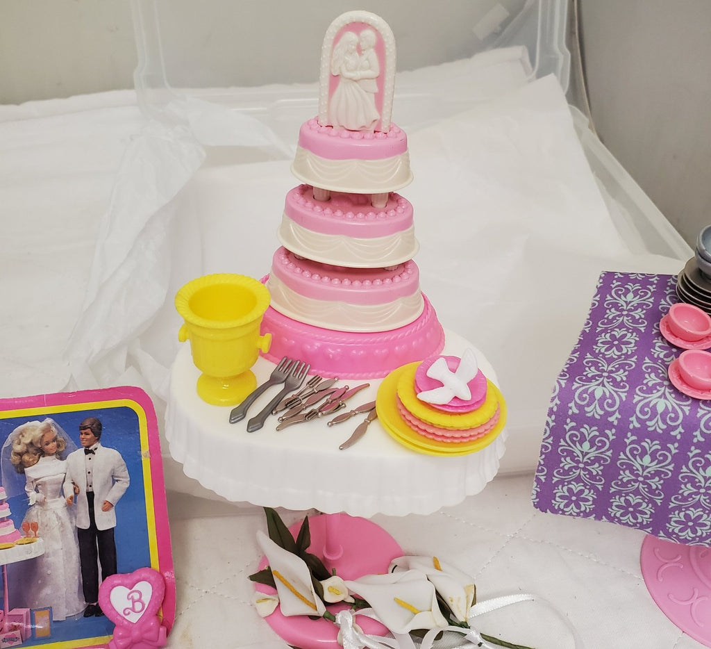 Lot of Miscellaneous Barbie Wedding Accessories with Cake & More Playsets