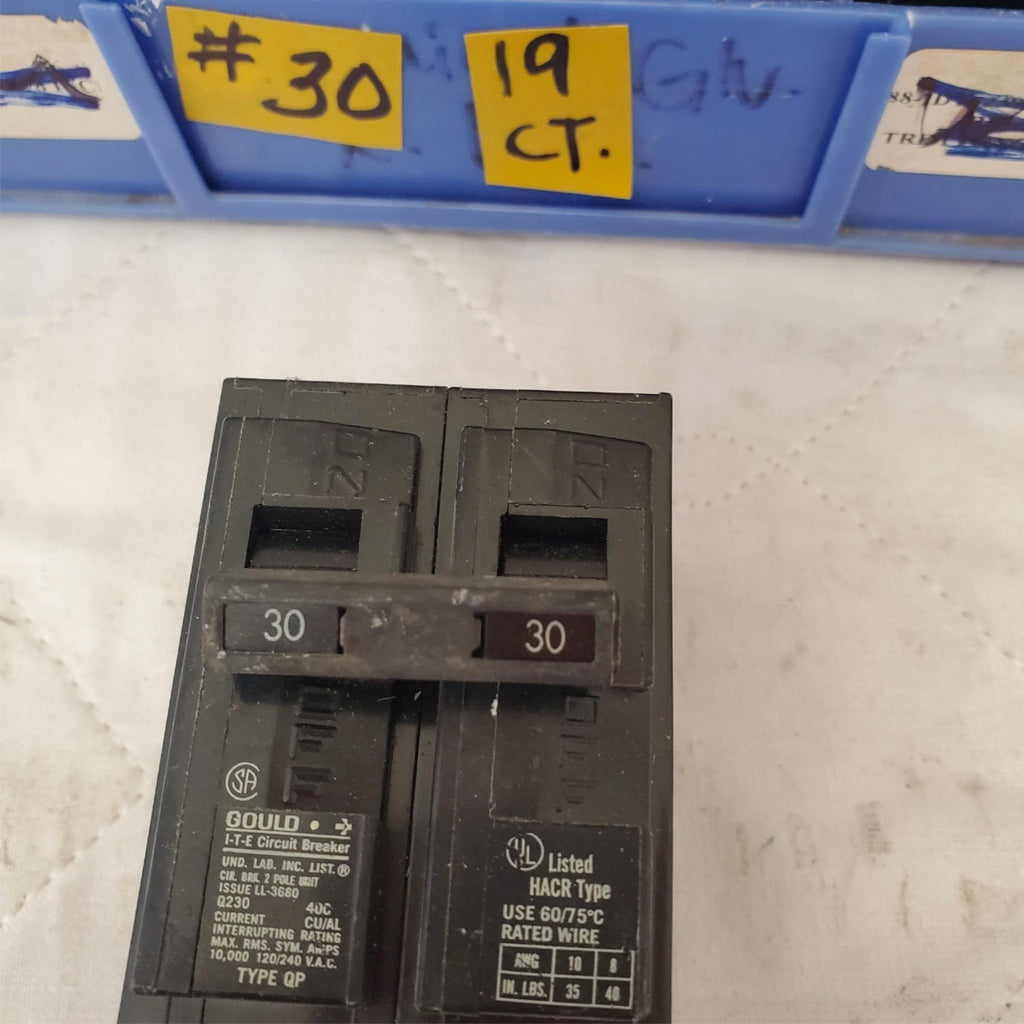 Large Lot of 19 Used Circuit Breakers Assorted #30