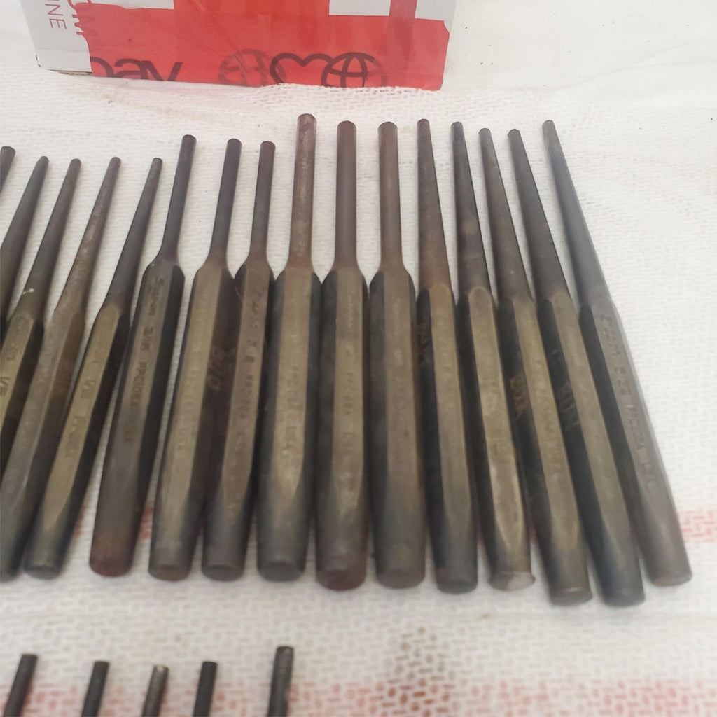 Lot of 32 Assorted  Snap on Punch and Chisel Alignment Tool Set LOT-1055