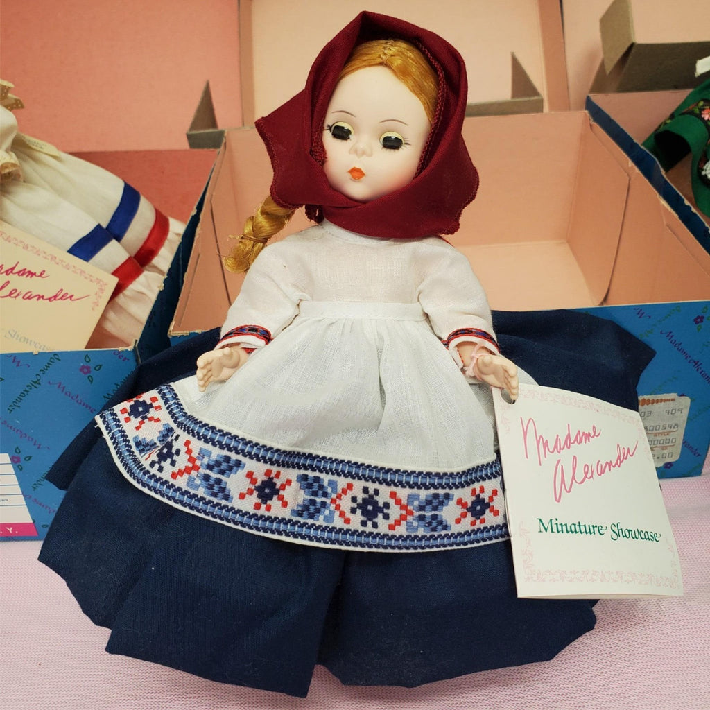 Set Of 5 Vintage Madame Alexander Miniature Showcase Dolls
