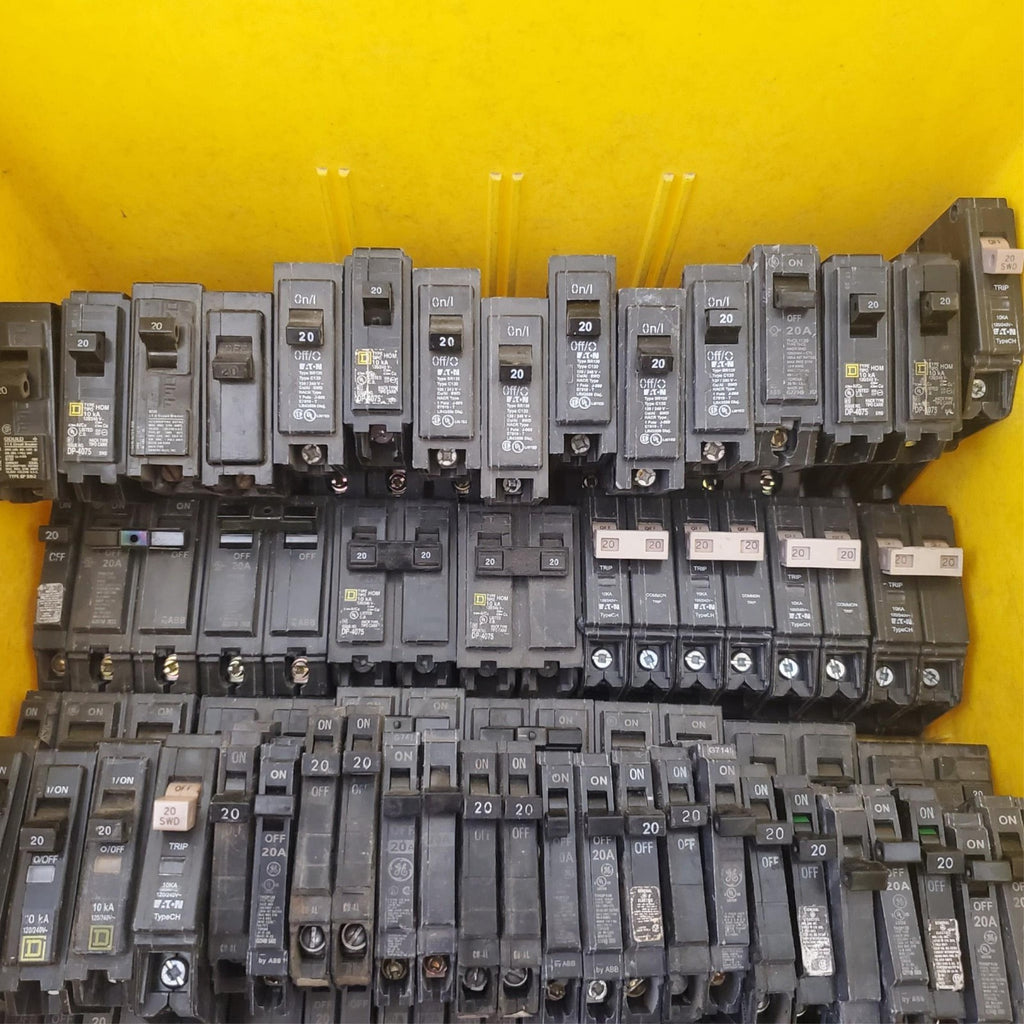 Large Lot of 132 Used Circuit Breakers Assorted #20