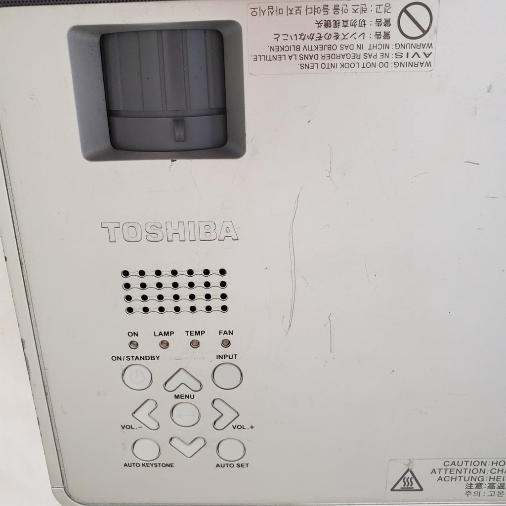 Toshiba DLF TDP-D2  Projector