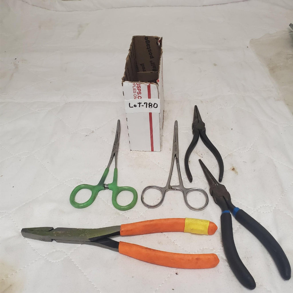 Lot of 5 Mixed Assorted Pliers Clamps & Medical Hemostats LOT-780