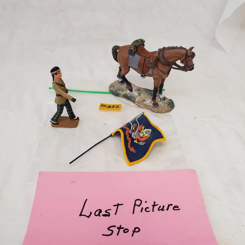 King & Country NA445 GHO Officer Marching, COSSACKS Horse & Flag CM-226