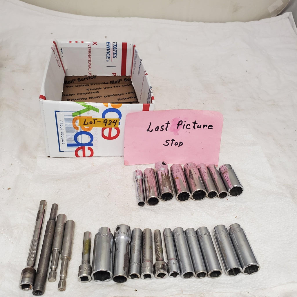 Lot of Assorted Deep Impact Socket Set LOT-924