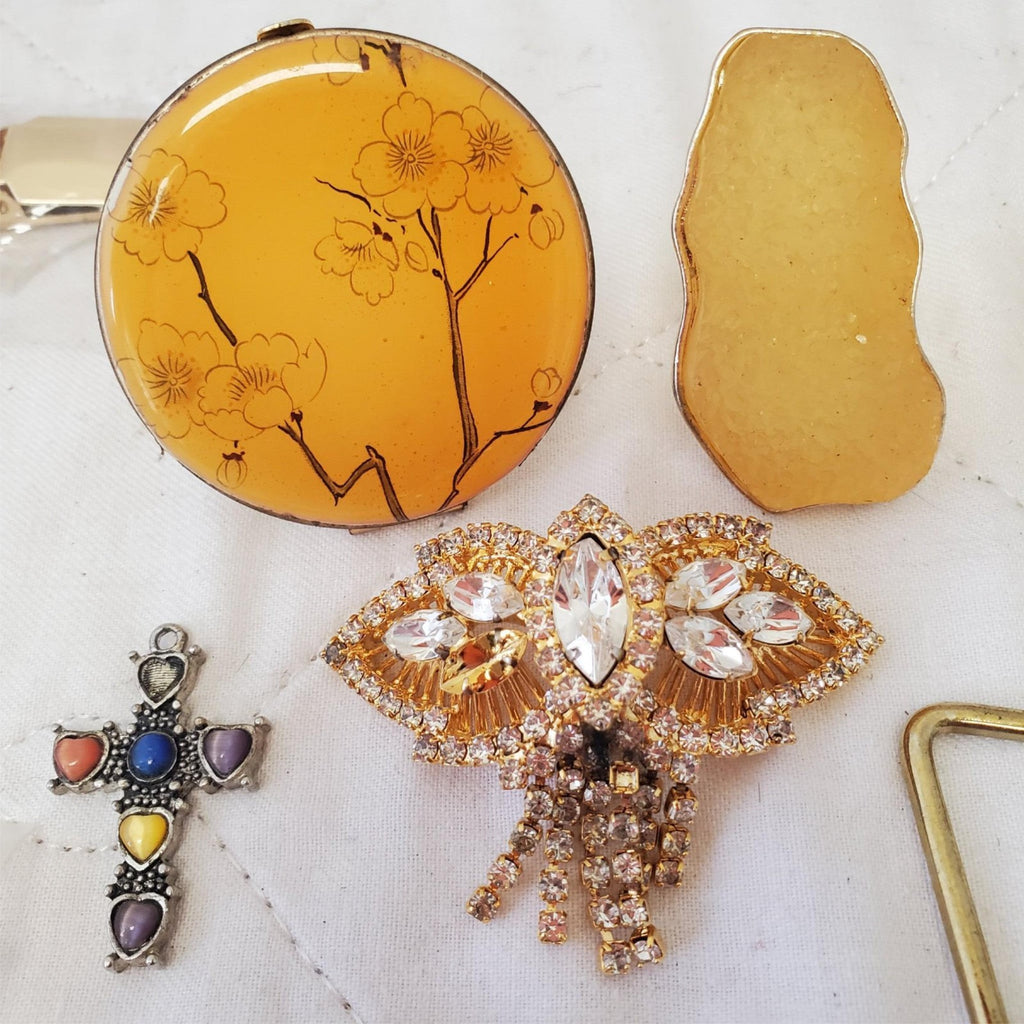 Lot of Assorted Various Brooch, Hair Clips, Pendent & Swiss Knife LOT-9