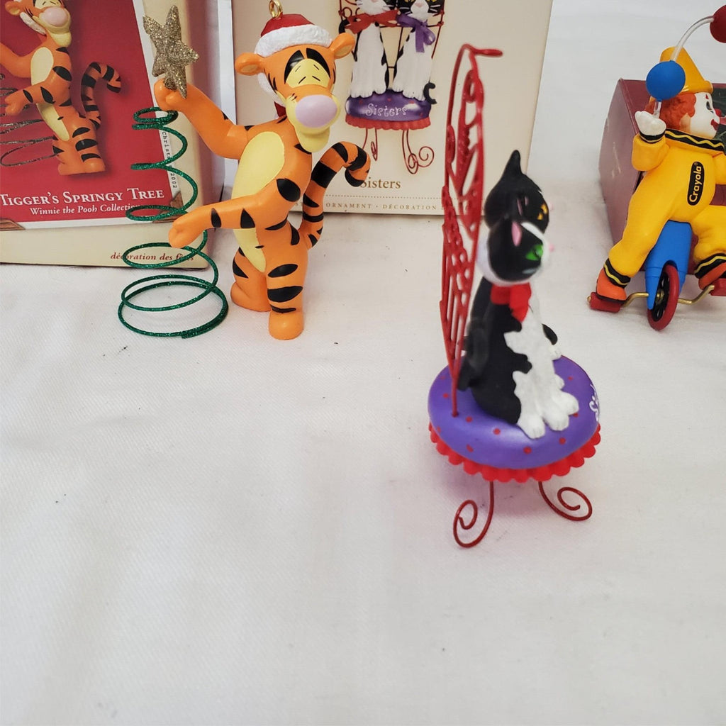 Lot of Hallmark Keepsake Tiggers Springy Tree,Clownin Around & Sisters Ornaments