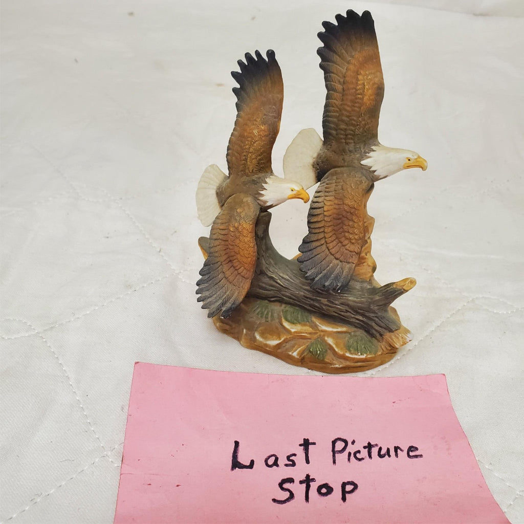 LaVie Collection Pair of Eagles In Flight Porcelain Figurine