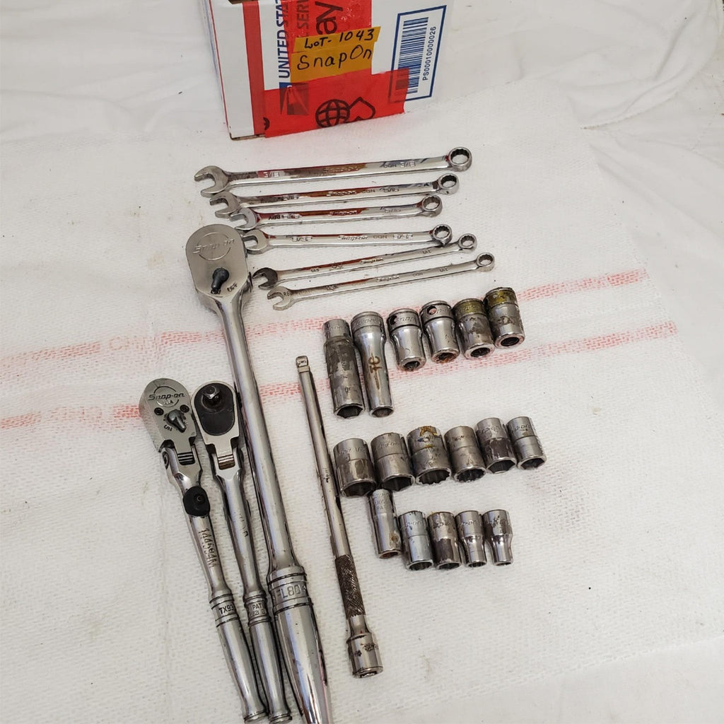 Lot of 27 Snap-On Mixed Hand Tools Socket Set, Wrenches, Ratchets LOT-1043