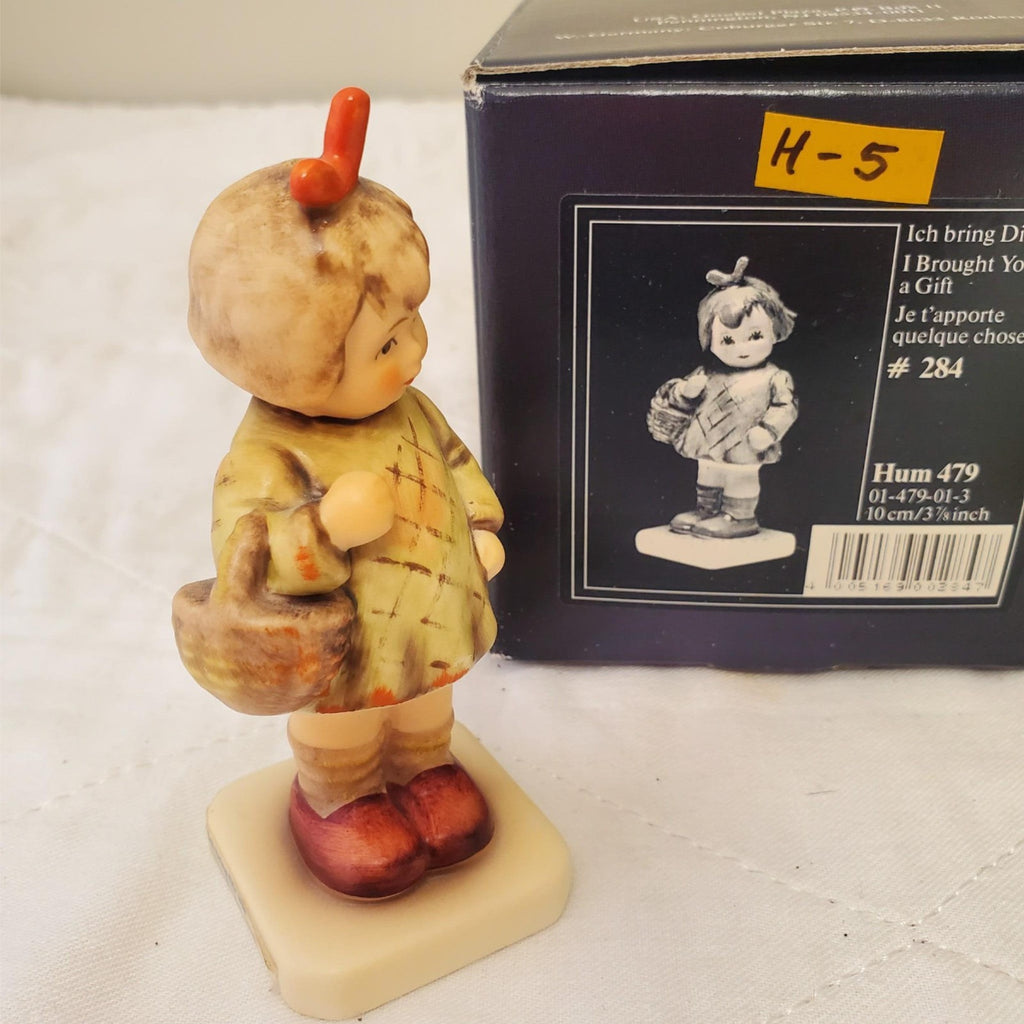 Goebel Hummel Figurine "I Brought You A Gift"  HUM 479 H-5