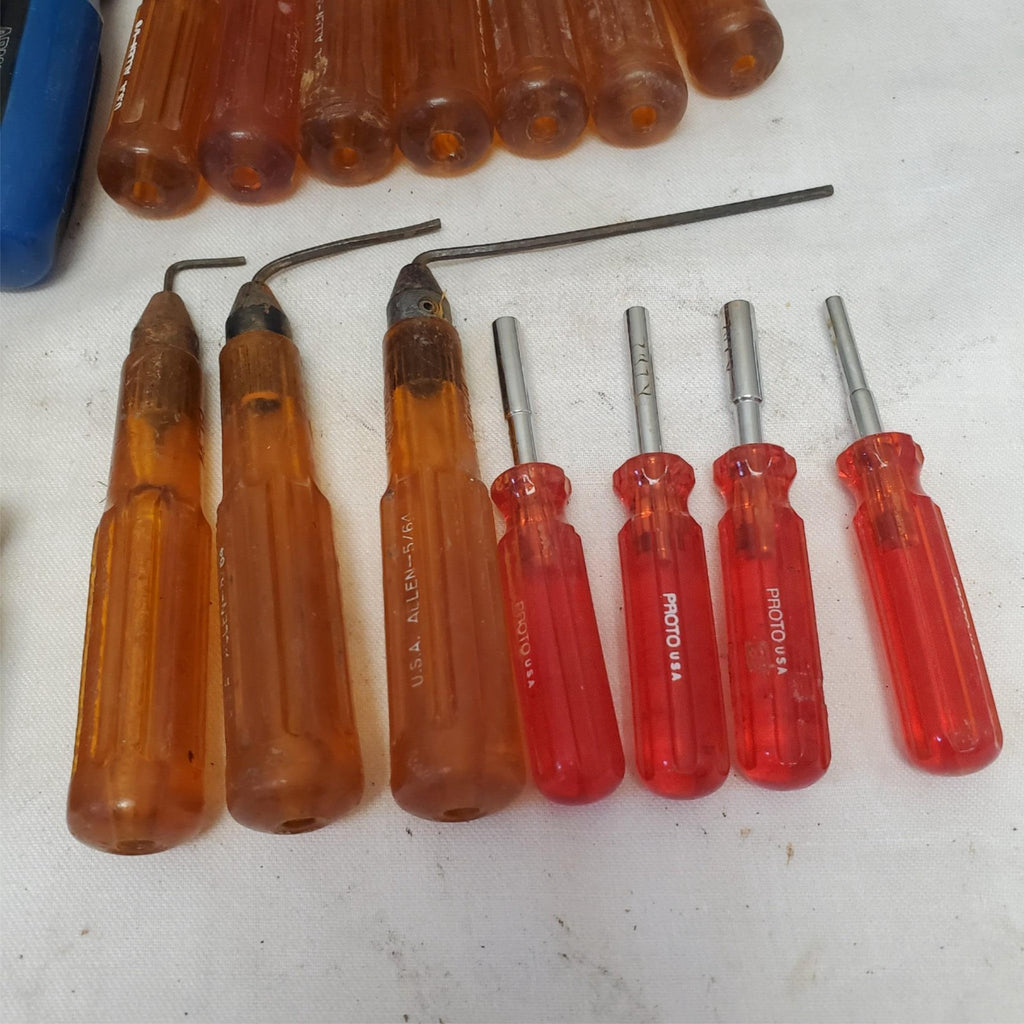 Lot of 21 Assorted Screwdriver Set & Nut Drivers LOT-339