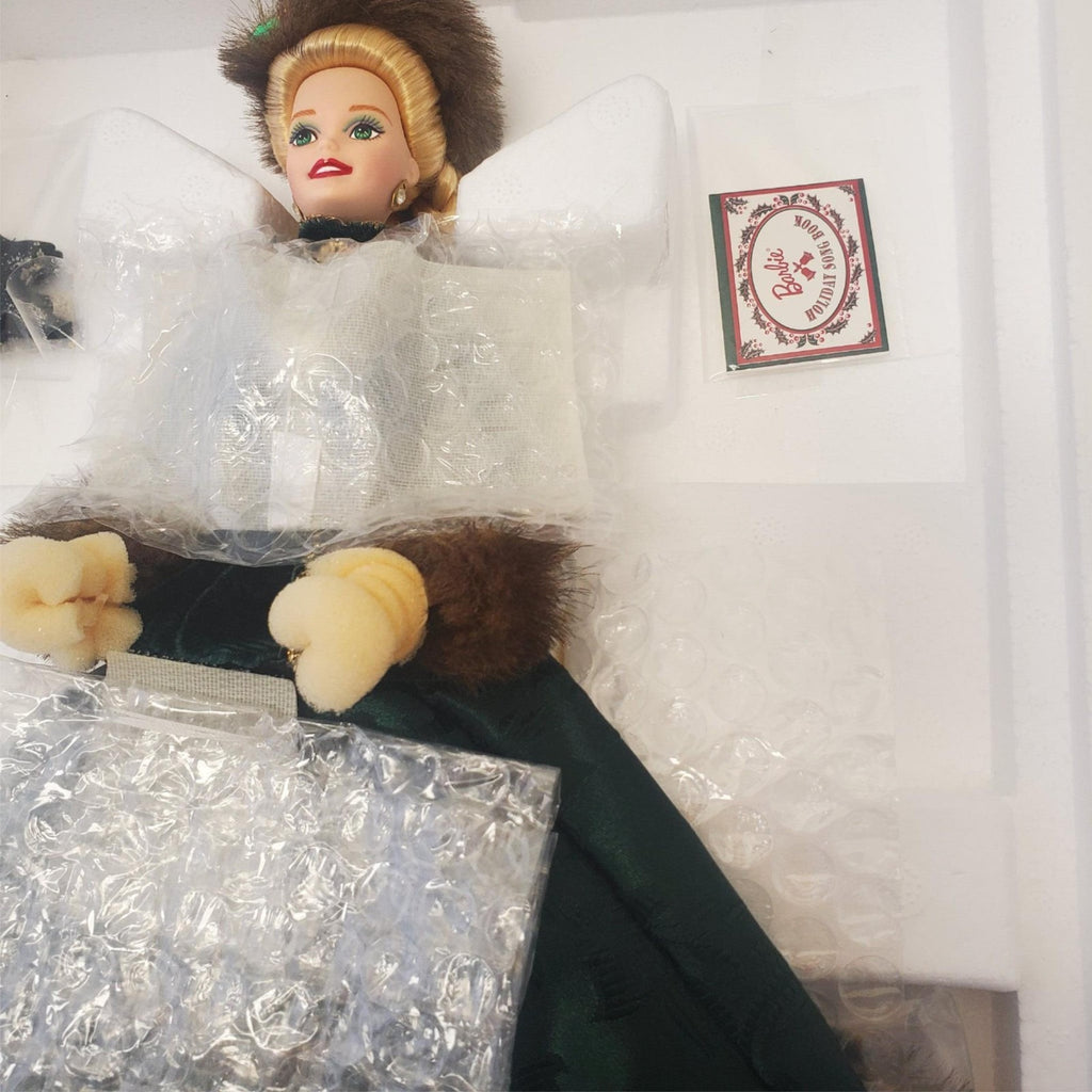 Barbie 1996 - Holiday Caroler Doll - Porcelain Barbie Collection