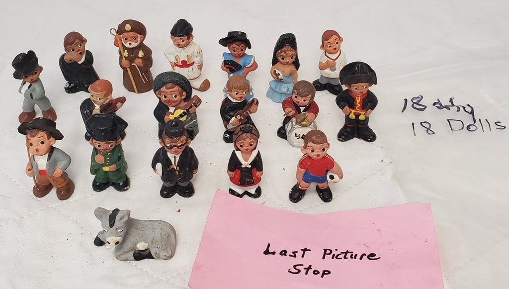 Lot of 18 Vintage Terra Cotta Spanish Mud People Figurines