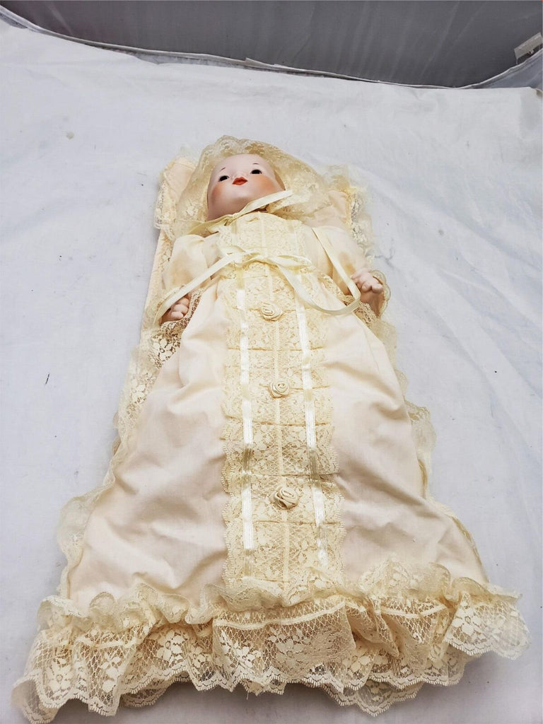 Vintage Original Heritage Dolls Porcelain Baby Bonnet Doll