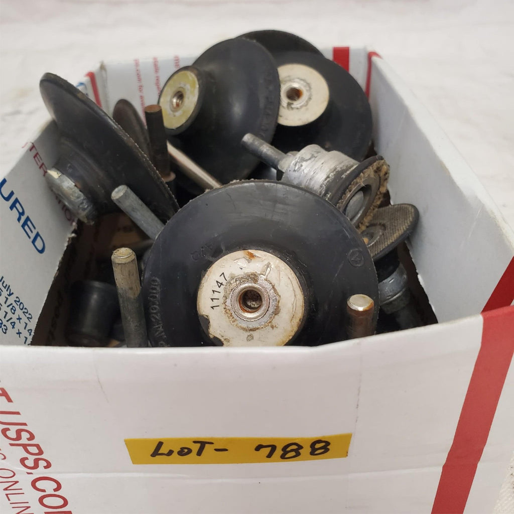 Lot of Assorted Roll Lock Mandrel Sanding Disc Holder LOT-788