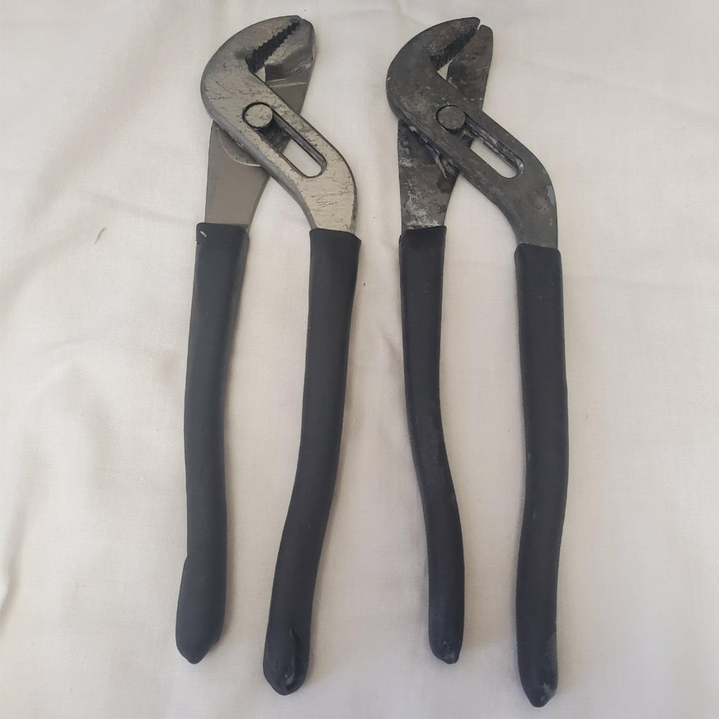 Lot of 2 Groove Joint Pliers LOT-143