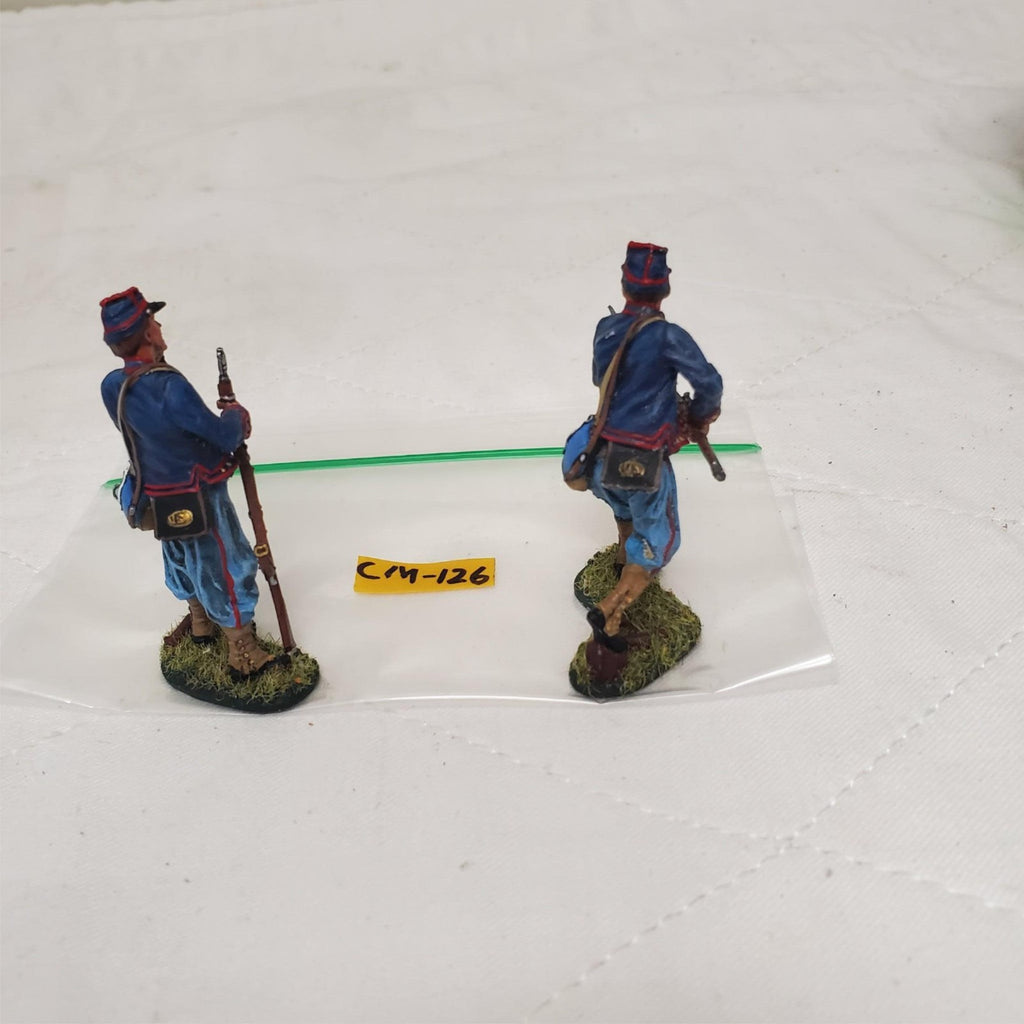 The Collectors Showcase CS01172 Bugler & Advancing 72nd Pennsylvania CM-126