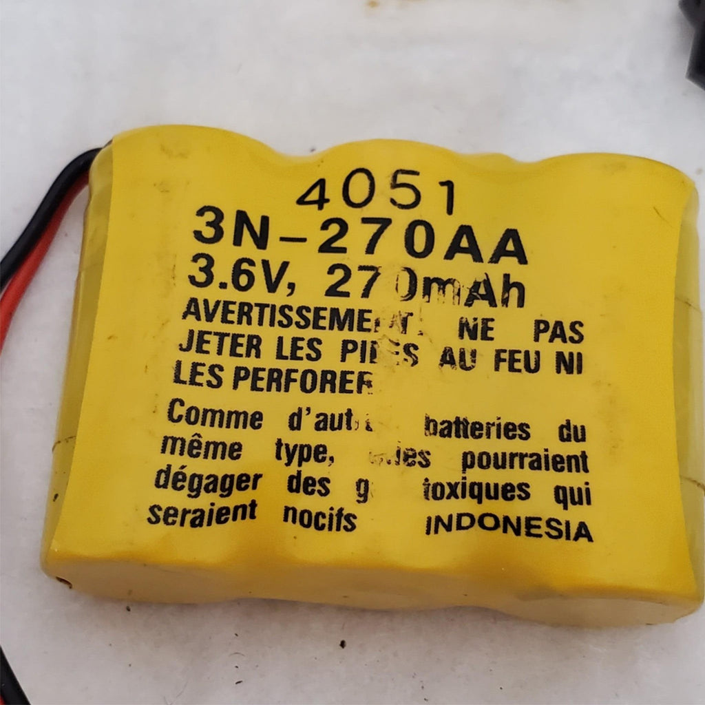 Lot of Various type of NiMH NiCD Universal Battery Package & Aluminium Capacitor