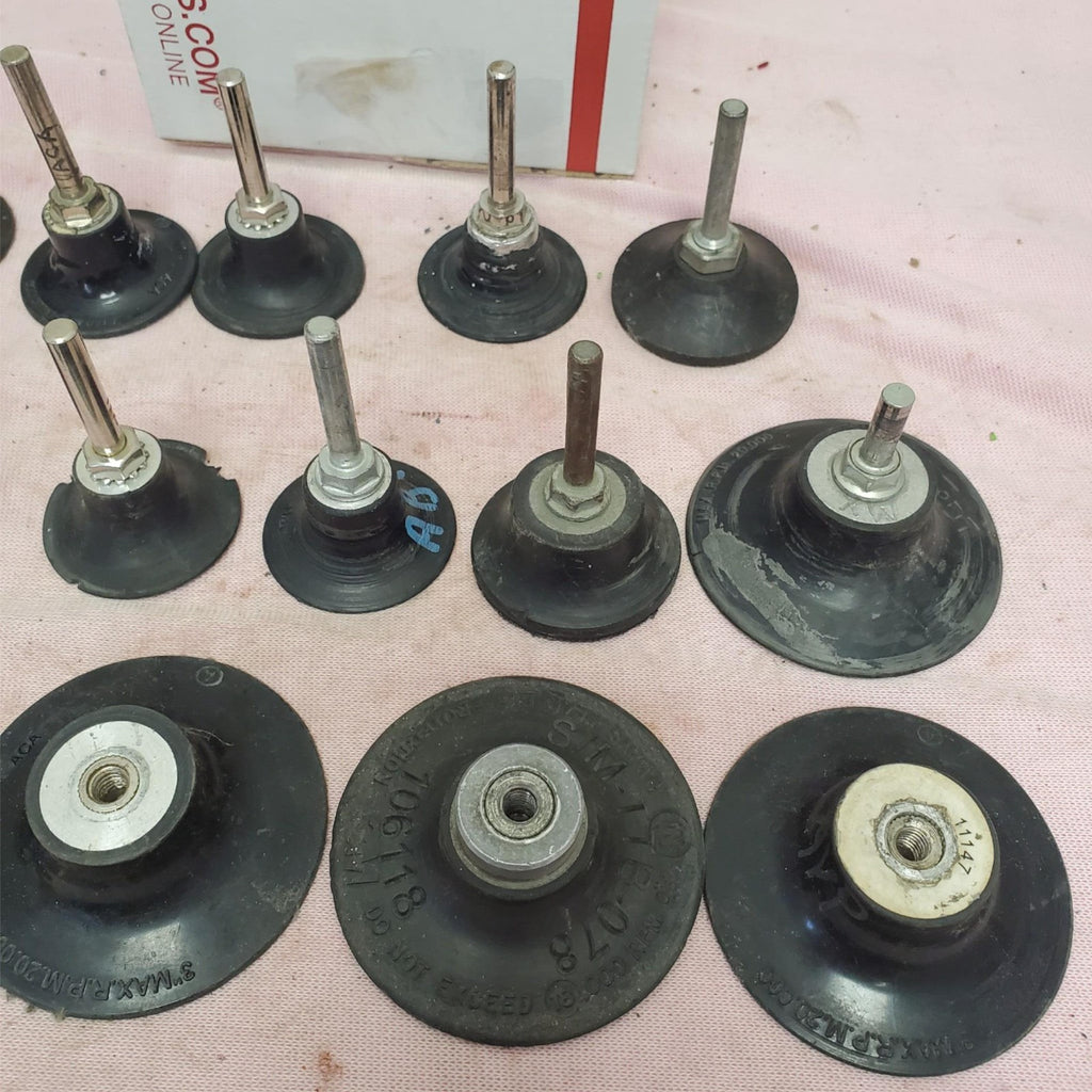 Lot of 16 Roll Lock Mandrel Sanding Disc Holder LOT-938