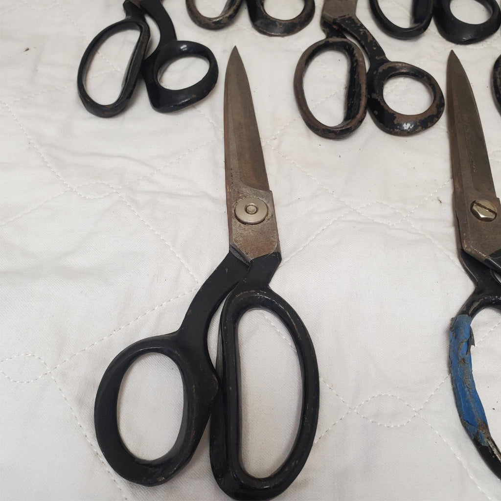 Lot of 7 Assorted Handle Pinking Scissors LOT-97