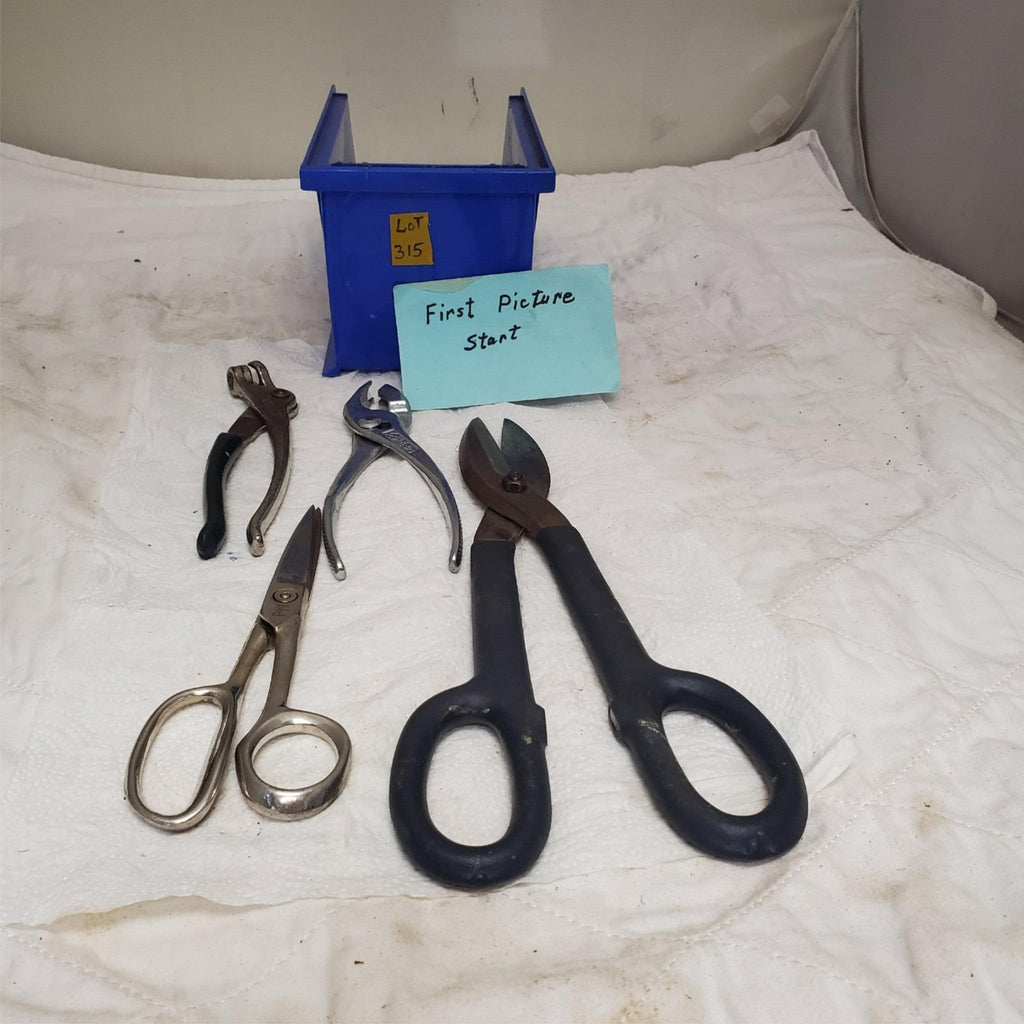 Lot of 4 Assorted Tinner Snips Scissors & Pliers LOT-315