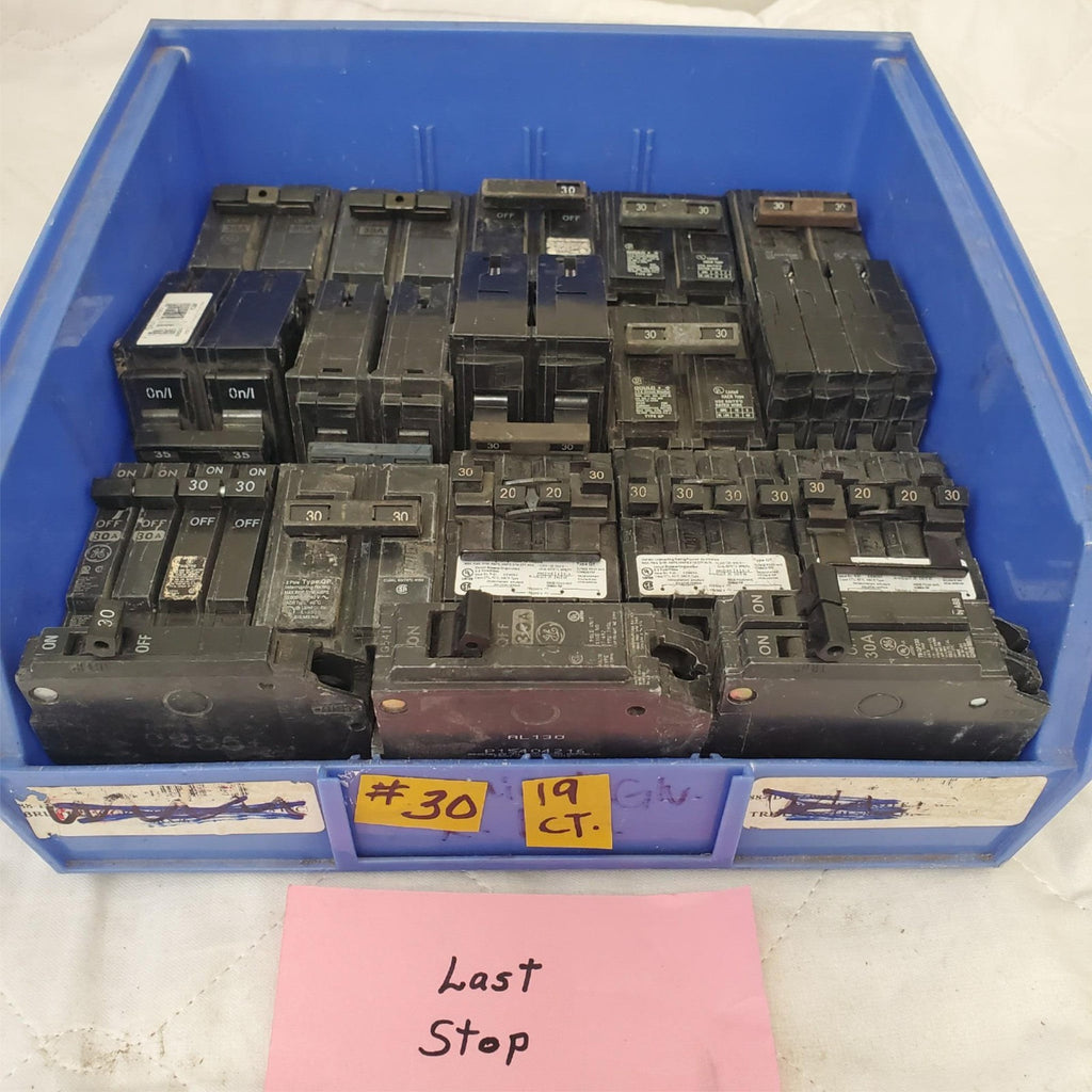 Large Lot of 19 Used Circuit Breakers Assorted #30