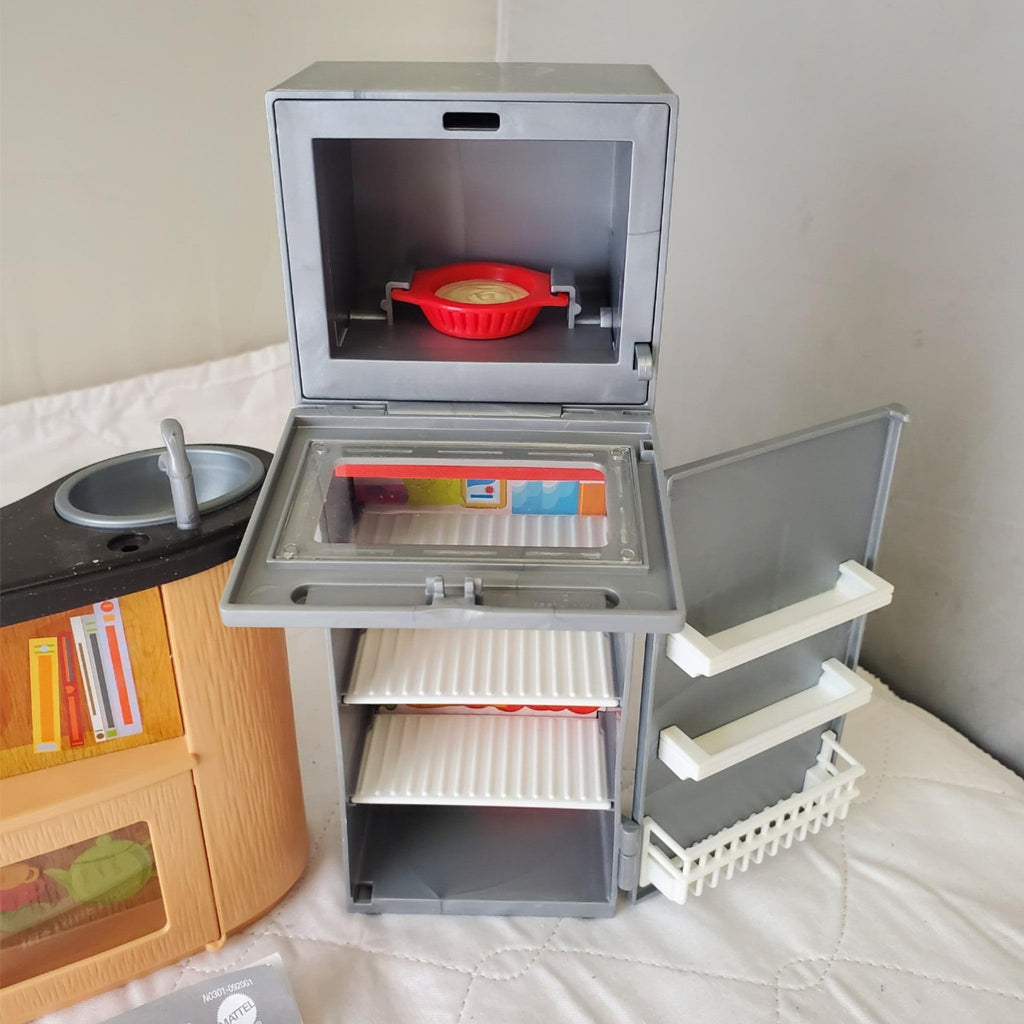 Barbie Doll I Can Be Tv Chef Take 2007 Kitchen Studio Playset 