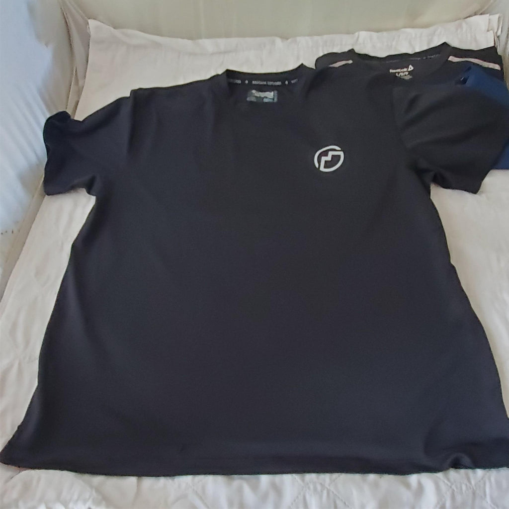 Lot of 4 Size L Rebook, Russell & Other Brand  Dry Fit Short Sleeve Shirt Mens 