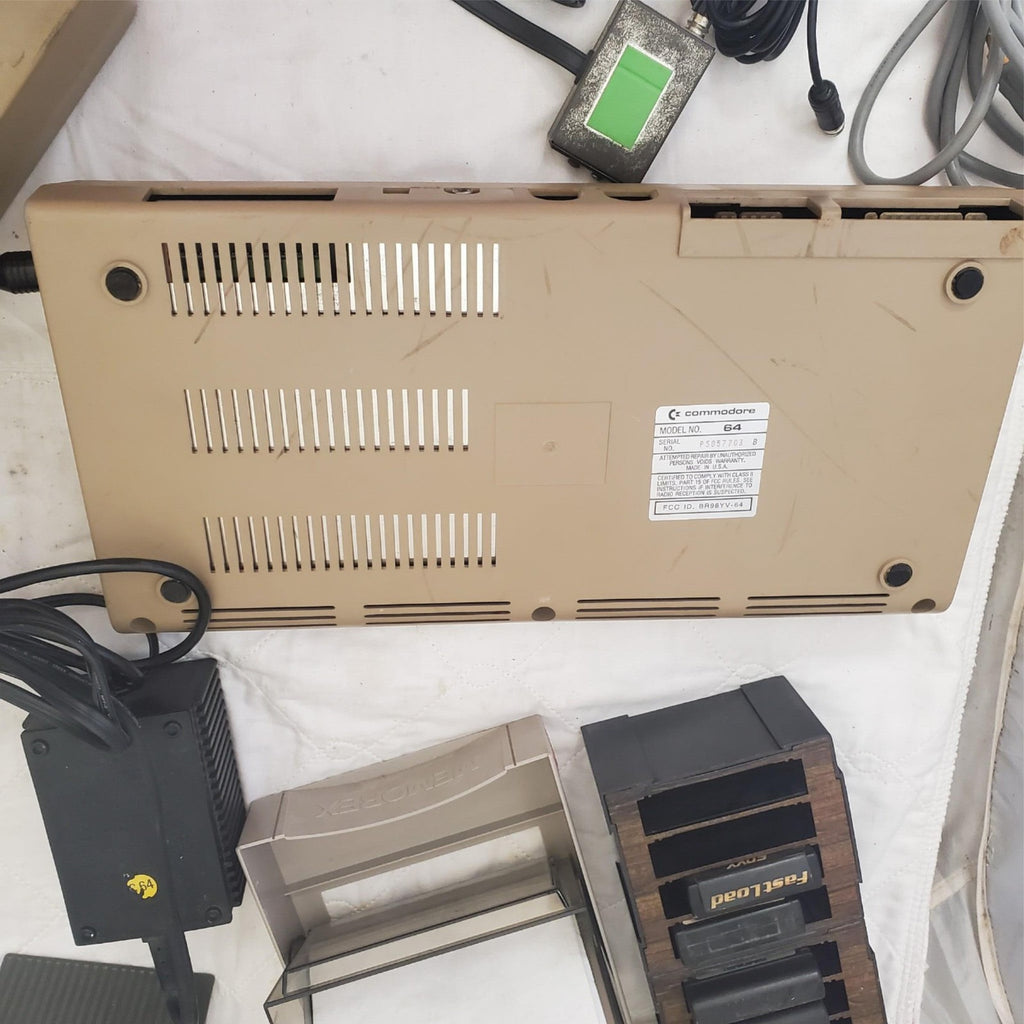 Vintage Commodore 64 Computer System w/ 1541 Disk Drive, Joystick, Floppy Disks