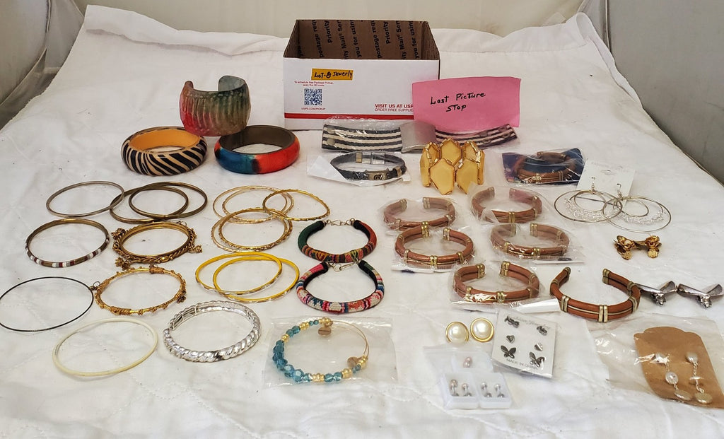 Lot of Assorted Various Bangles, Ear Rings & Bracelet LOT-8
