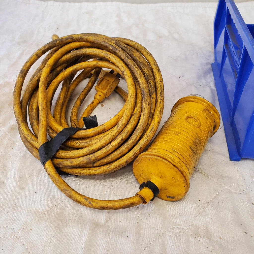 Heavy Duty Electric Portable Light Bulb Connector LOT 26