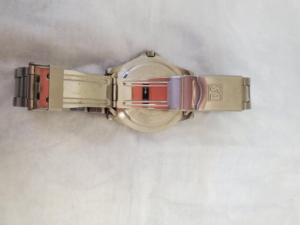 Beautiful High Quality Men's Durateel Watch