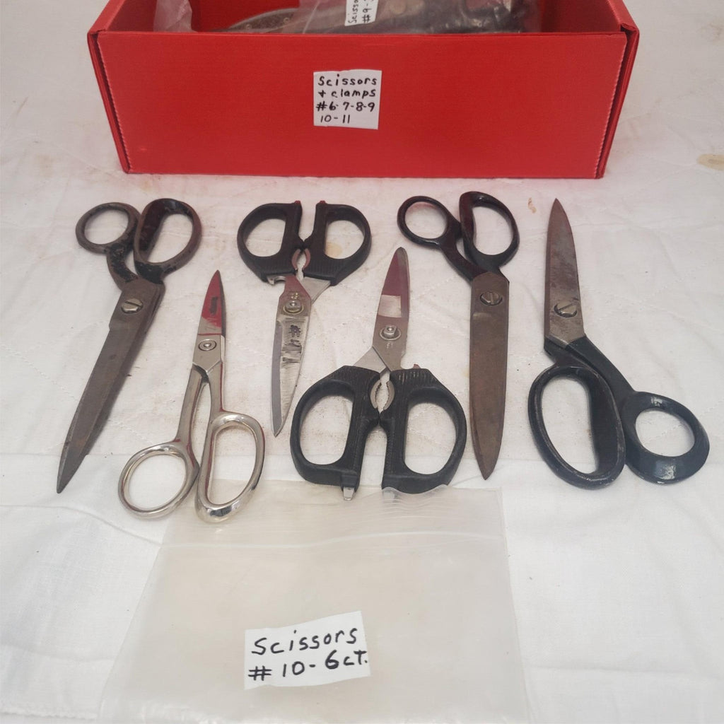 Lot of 6 Assorted Handle Pinking Scissors #10