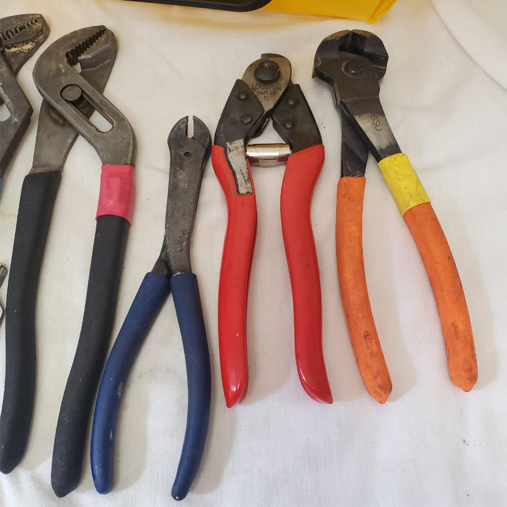 Lot of 6 Assorted Mechanic's Pliers Set LOT-861